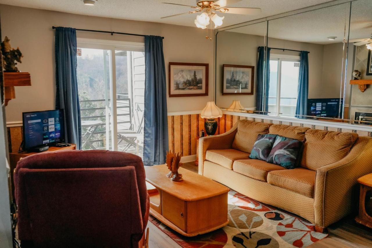 Smoky Mountains Studio With Balcony Gatlinburg Dış mekan fotoğraf